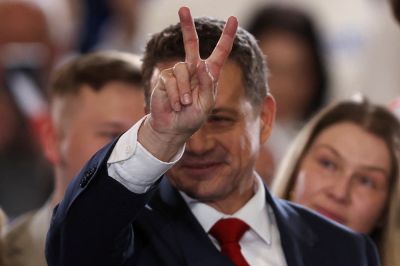Дональд Трамп - Небольшое лидерство польских центристов на президентских выборах уравновешивает проевропейский курс - kiprinform.com - Сша - Польша - Варшава - Президент