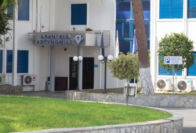 Фемистос Арнаутис - Уволен кипрский полицейский, участвовавший в погроме фан-клуба «Омонии» - evropakipr.com - Кипр