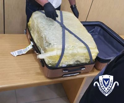 В аэропорту Пафоса задержан пассажир с почти 17 кг каннабиса - kiprinform.com - Кипр