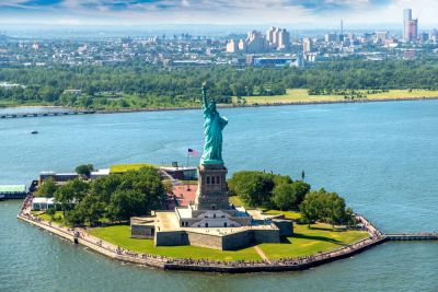 Дональд Трамп - Цены на трансатлантические рейсы из Европы в США упали до допандемийного уровня на фоне снижения спроса - kiprinform.com - Сша - Вашингтон - Лондон - Гренландия - штат Джорджия