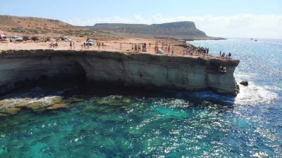 Пострадавший спасен из моря в районе морских пещер Айя-Напы, JRCC напоминает о запрете на посещение - kiprinform.com - Кипр