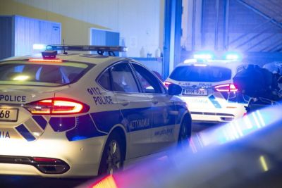 Пожар на парковке в Лимассоле уничтожил пять автомобилей, жителей эвакуировали - kiprinform.com - Кипр