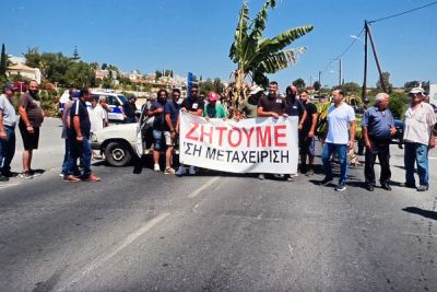Никос Христодулидес - Фермеры Пафоса устроили протест из-за нехватки воды - cyprusbutterfly.com.cy - Президент