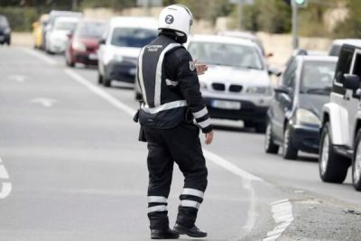 Полиция Лимассола остановила автомобиль с 13-летним водителем - cyprusbutterfly.com.cy - Кипр