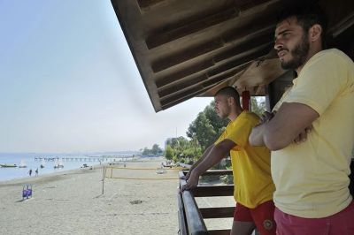 Губернаторский пляж в Лимассоле наконец-то получил спасателей, но дефицит персонала сохраняется - kiprinform.com - Кипр