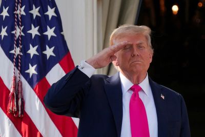 Дональд Трамп - Трамп пригрозил Мексике и ЕС 30-процентными тарифами с 1 августа, расширяя торговую войну - kiprinform.com - Сша - Канада - Евросоюз - деревня Ляйен - Вашингтон - Мексика - Япония - Бразилия - Президент