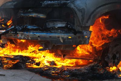 Восемь автомобилей уничтожены пожаром в Цери, полиция расследует причины - kiprinform.com - Кипр
