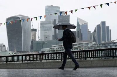 Джон Кеннеди - Рынок труда Великобритании охлаждается: Рост зарплат замедлился, занятость сокращается - kiprinform.com - Англия - Лондон