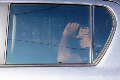 Пятеро подозреваемых, включая бывшую жену, предстали перед судом в Греции по делу об убийстве профессора Калифорнийского университета в Беркли - kiprinform.com - Греция - Болгария - Польша - Афины - Албания