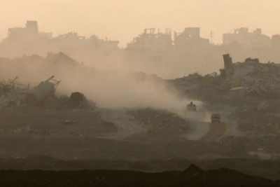 Стефан Дюжаррик - Газа: Израильские танки вошли в Дейр-эль-Балах, обостряя гуманитарный кризис и усложняя переговоры о прекращении огня - kiprinform.com - Израиль