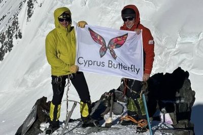 Кипрский флаг на вершине Сибири: экспедиция на Белуху - cyprusbutterfly.com.cy - Кипр - Швейцария - Италия - Казахстан - Курион