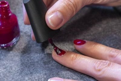 Сентябрьские изменения в регламенте ЕС: под запретом — популярный компонент для наращивания ногтей - cyprusbutterfly.com.cy - Евросоюз