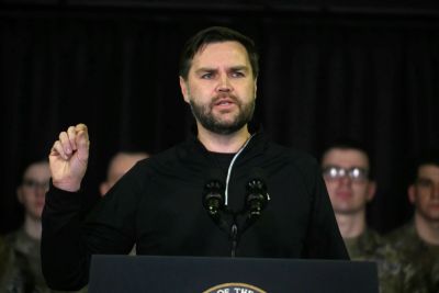 Владимир Путин - Владимир Зеленский - Дональд Трамп - Джей Ди Вэнс - Вэнс: Мирное соглашение по Украине “не сделает счастливой” ни одну из сторон - kiprinform.com - Россия - Москва - Сша - Украина - Вашингтон - Киев - штат Аляска - Президент