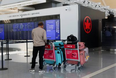 Air Canada отменила рейсы: Бортпроводники начали забастовку, затронув 130 000 пассажиров - kiprinform.com - Канада