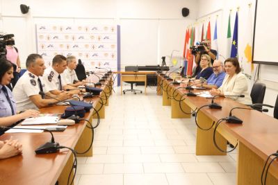Афина Михаэлиду - В школах Кипра начнутся уроки пожарной безопасности от отставных пожарных - kiprinform.com - Кипр - Никосия
