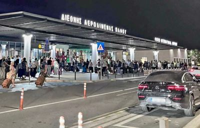 Костас Кумис - Хаос в аэропорту Пафоса: толпы пассажиров, нехватка персонала, задержки с выдачей багажа - evropakipr.com - Кипр - Федонас