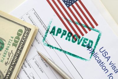 Дональд Трамп - Каролин Ливитт - Говард Латник - США вводят сбор $100 000 за новые визы H-1B - kiprinform.com - Сша - Вашингтон - Китай