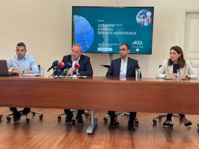 Стефану Стефанос - Джордж Папанастасиу - Akel обвинила власти Кипра в коррупции и провале проекта СПГ-терминала в Василико - kiprinform.com - Кипр - Никосия