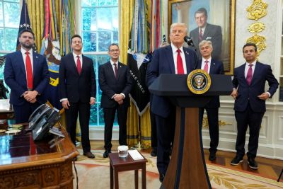 Дональд Трамп - Альберт Бурла - Pfizer снизит цены на лекарства в США после соглашения с Трампом - kiprinform.com - Сша - Вашингтон - Президент