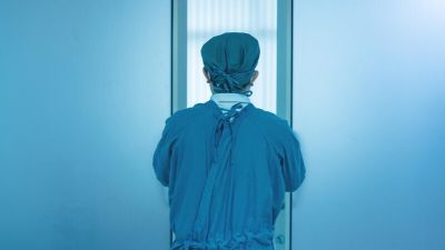 Ты же врач! Лечи медицинскими средствами, а не молитвой - cyplive.com