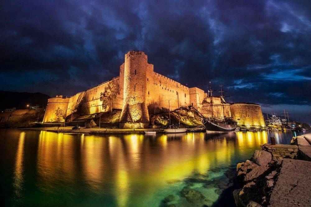 Замок Кирения